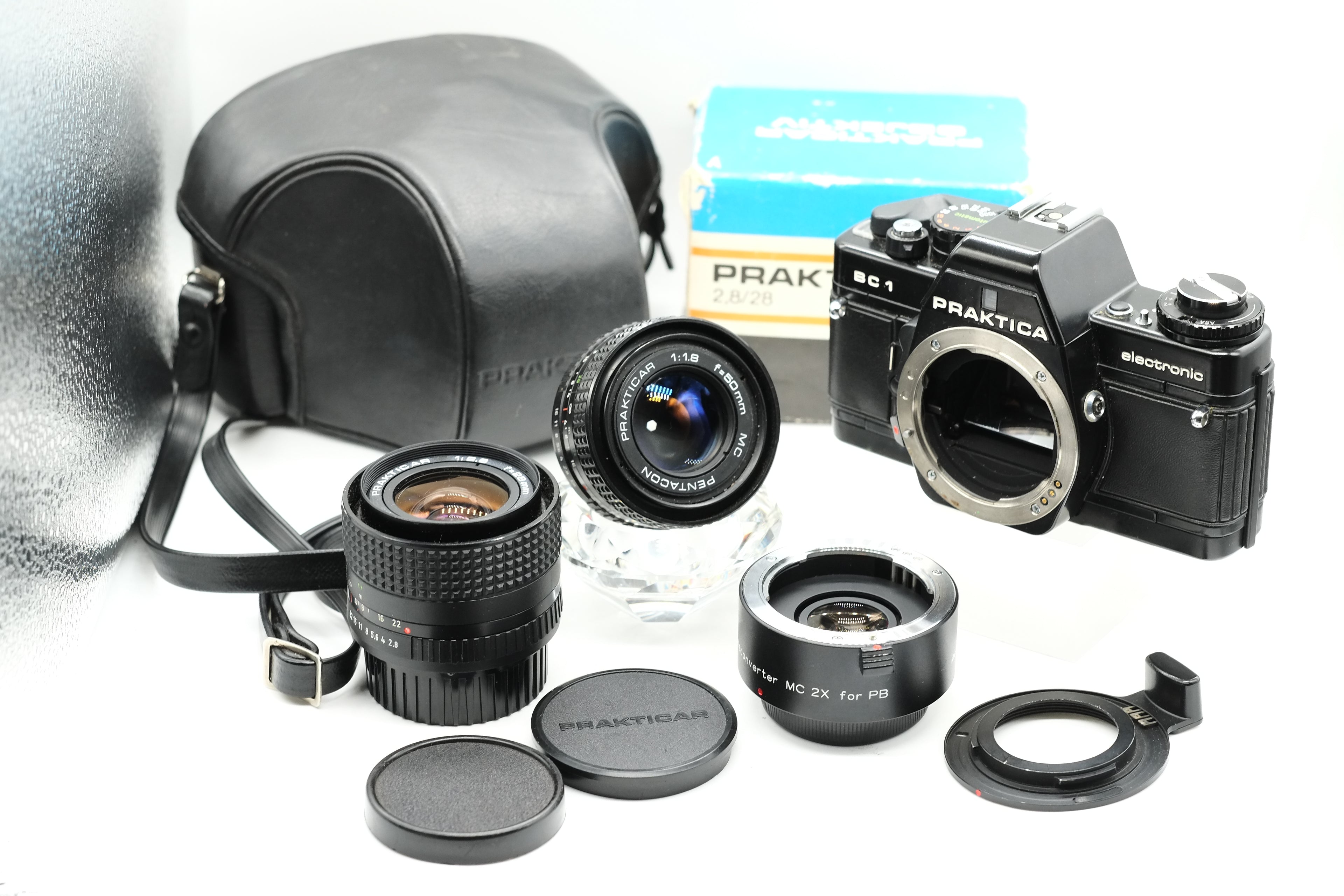 Vintage Praktica BC1 Pentacon Film SLR 35mm PB Mount Camera + 28mm 50mm
