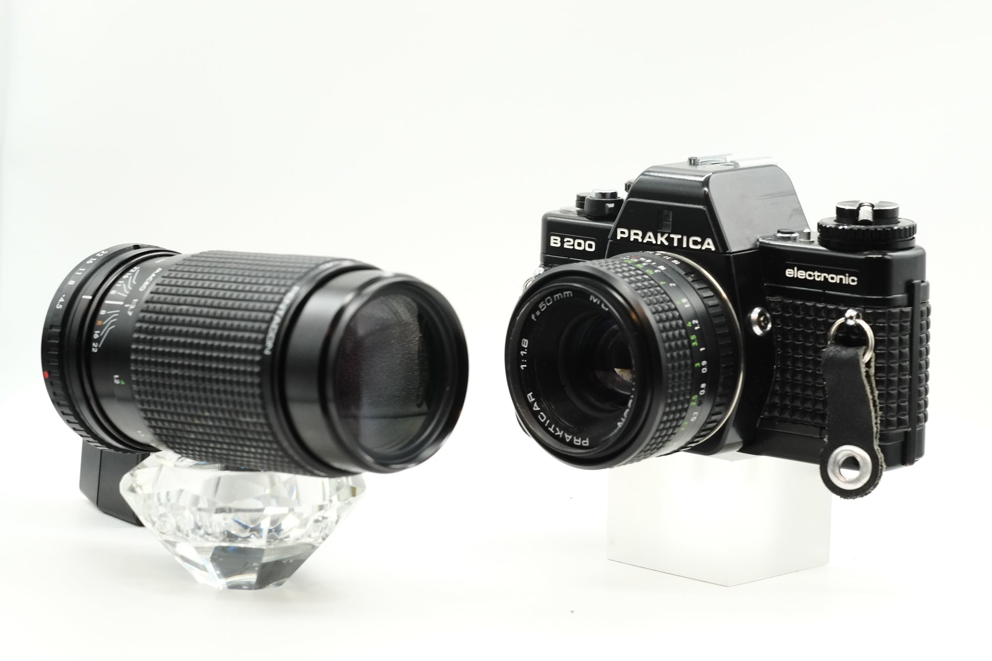 Vintage Praktica B200 Pentacon Film SLR 35mm PB Mount Camera + 50mm + 70-210mm