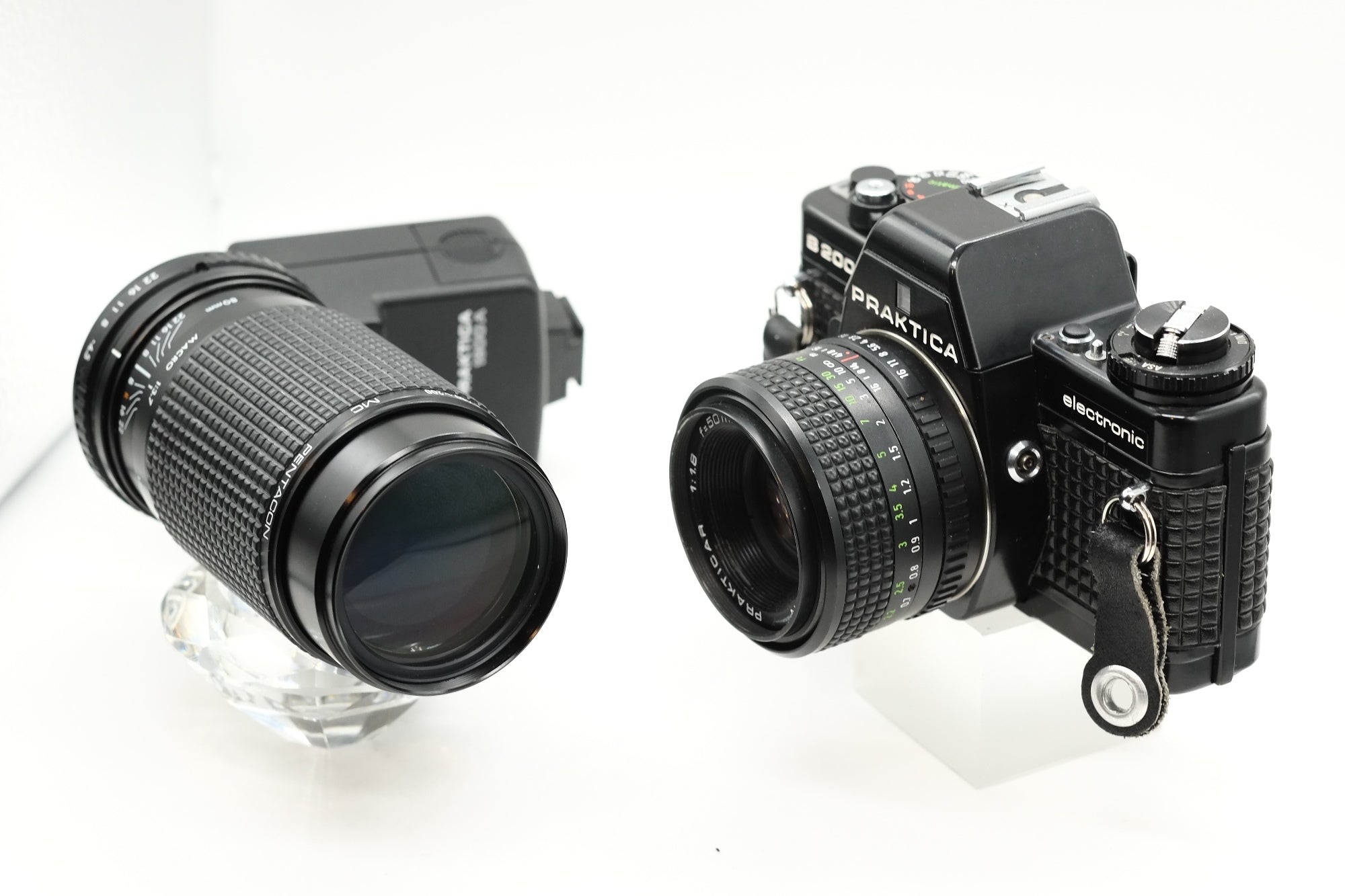 Vintage Praktica B200 Pentacon Film SLR 35mm PB Mount Camera + 50mm + 70-210mm