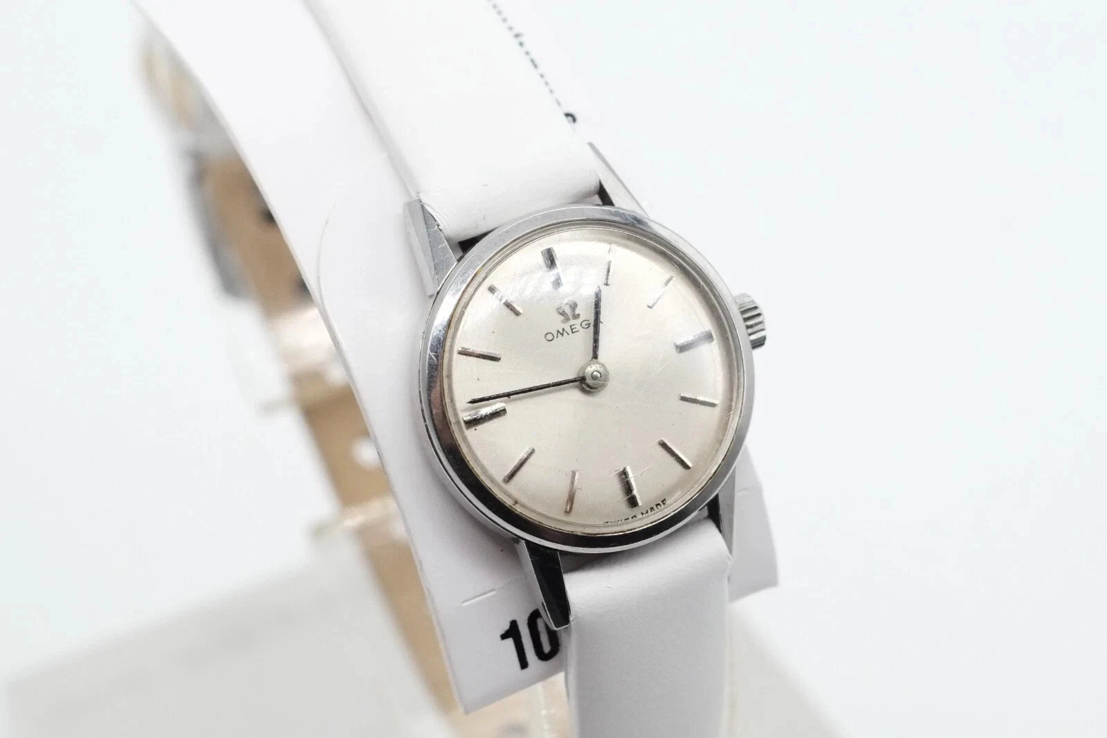 Ladies Omega 511.016 Hand Wind Watch * 1964