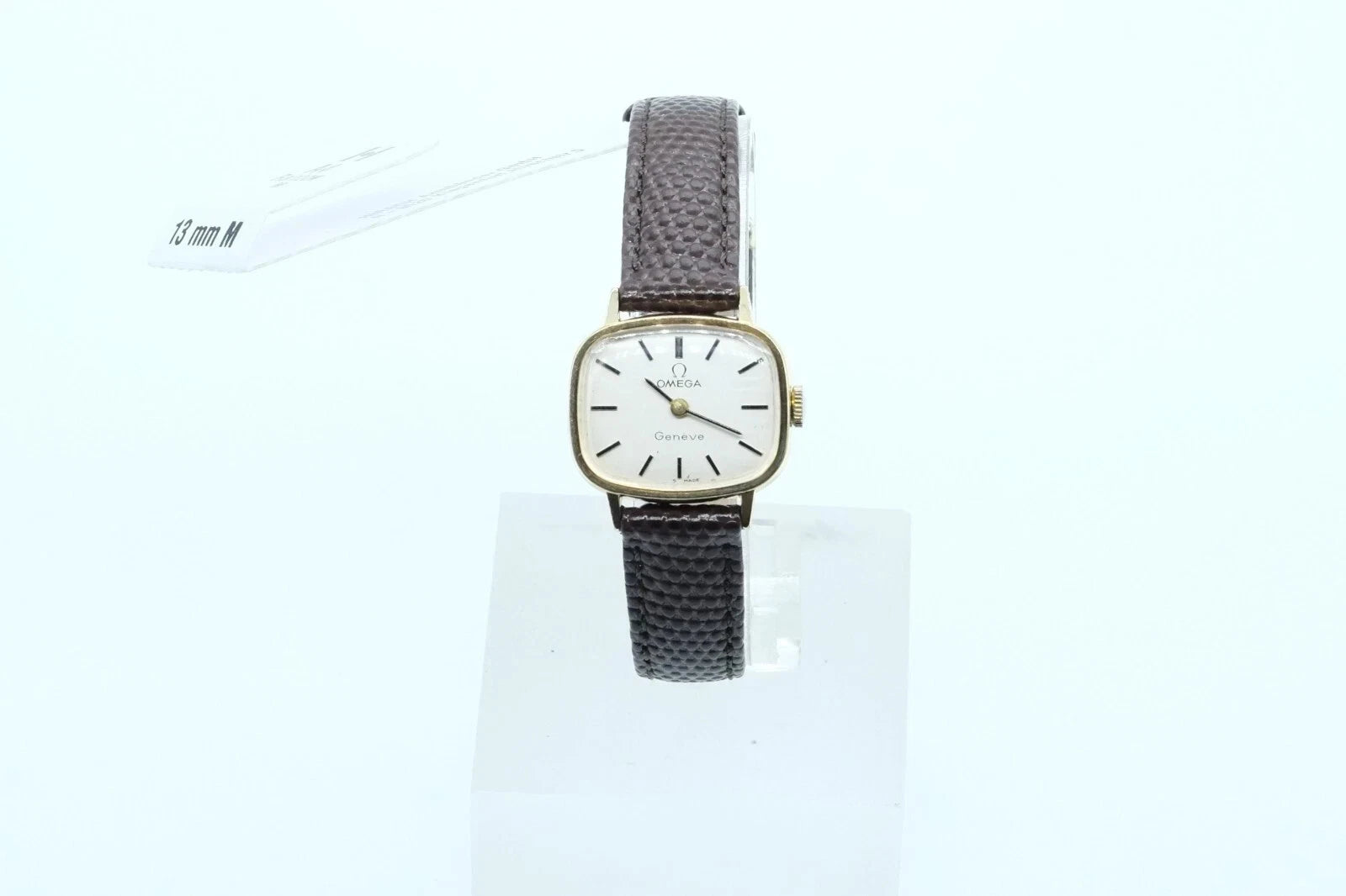 Ladies Omega Geneve 511.0413 Hand Wind Watch *
