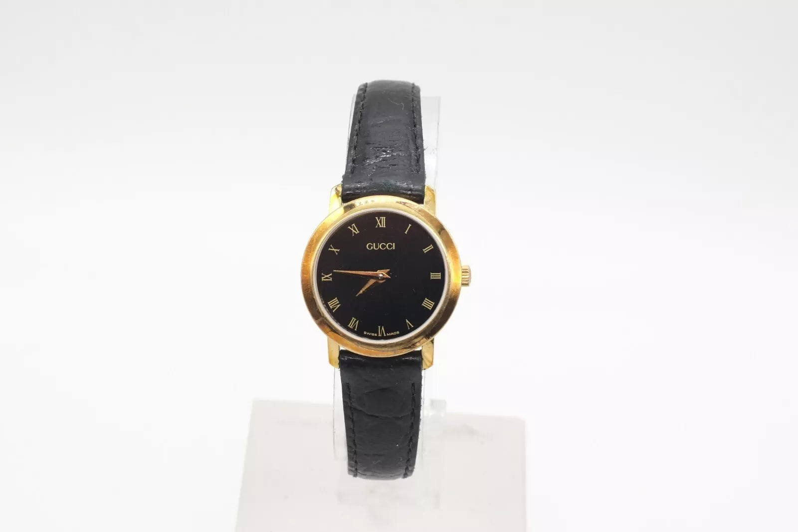 Ladies Vintage Gucci 2200L * Black Dial Quartz Watch