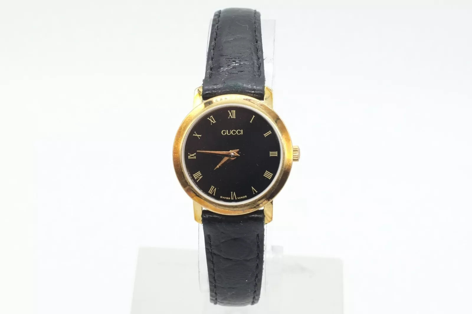 Ladies Vintage Gucci 2200L * Black Dial Quartz Watch