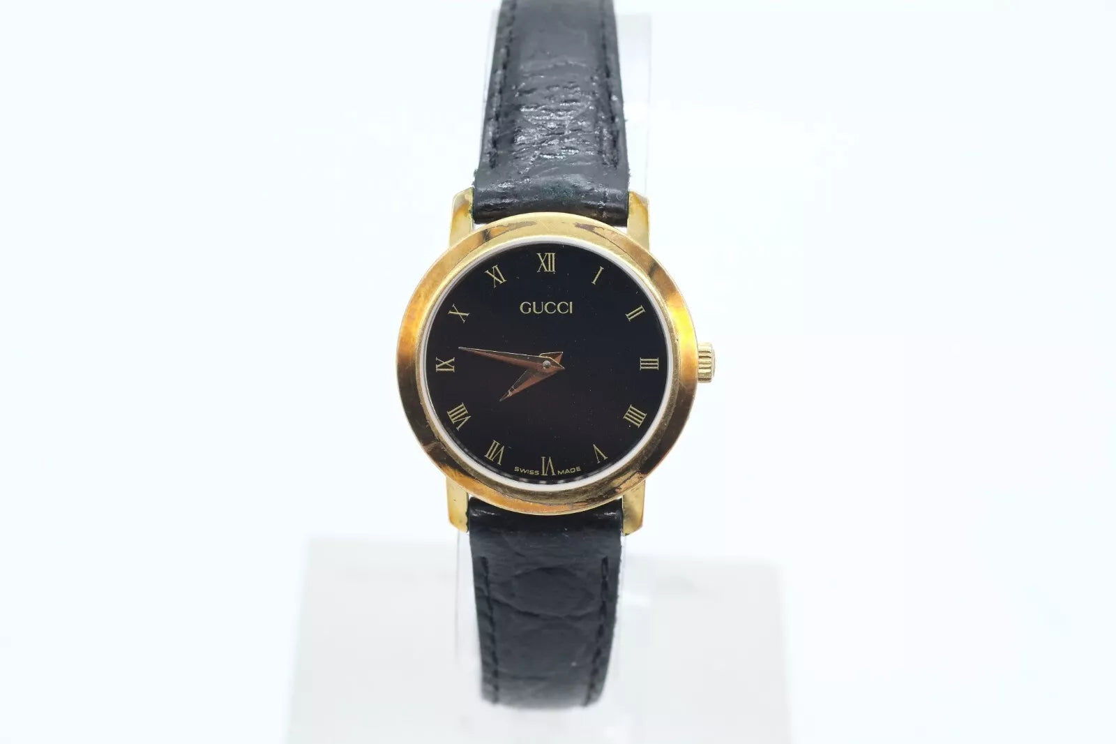 Ladies Vintage Gucci 2200L * Black Dial Quartz Watch