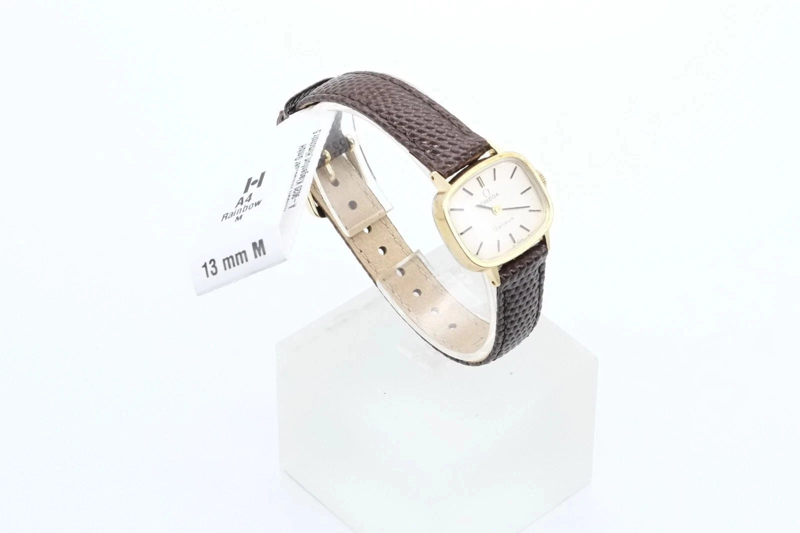 Ladies Omega Geneve 511.0413 Hand Wind Watch *