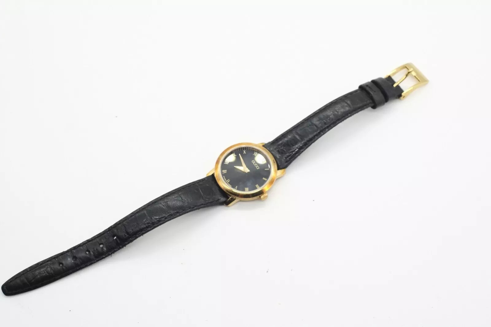 Ladies Vintage Gucci 2200L * Black Dial Quartz Watch