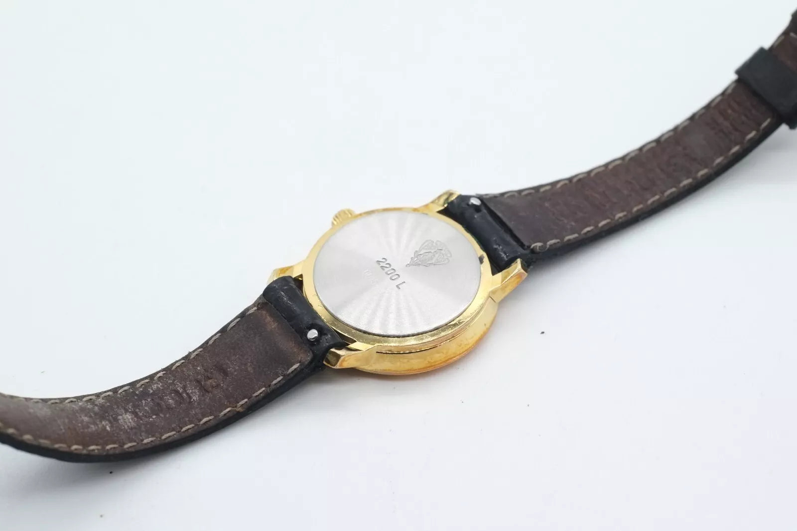 Ladies Vintage Gucci 2200L * Black Dial Quartz Watch