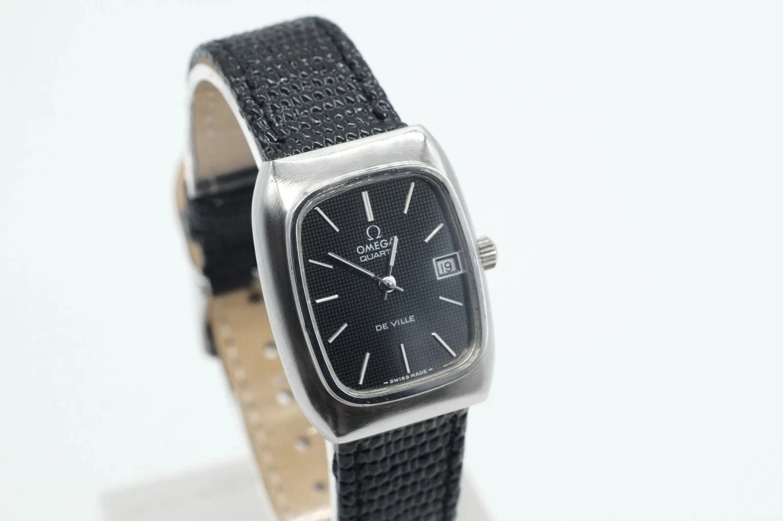 Ladies Vintage 1974 Omega DeVille Quartz 592.0001 Cal 1320