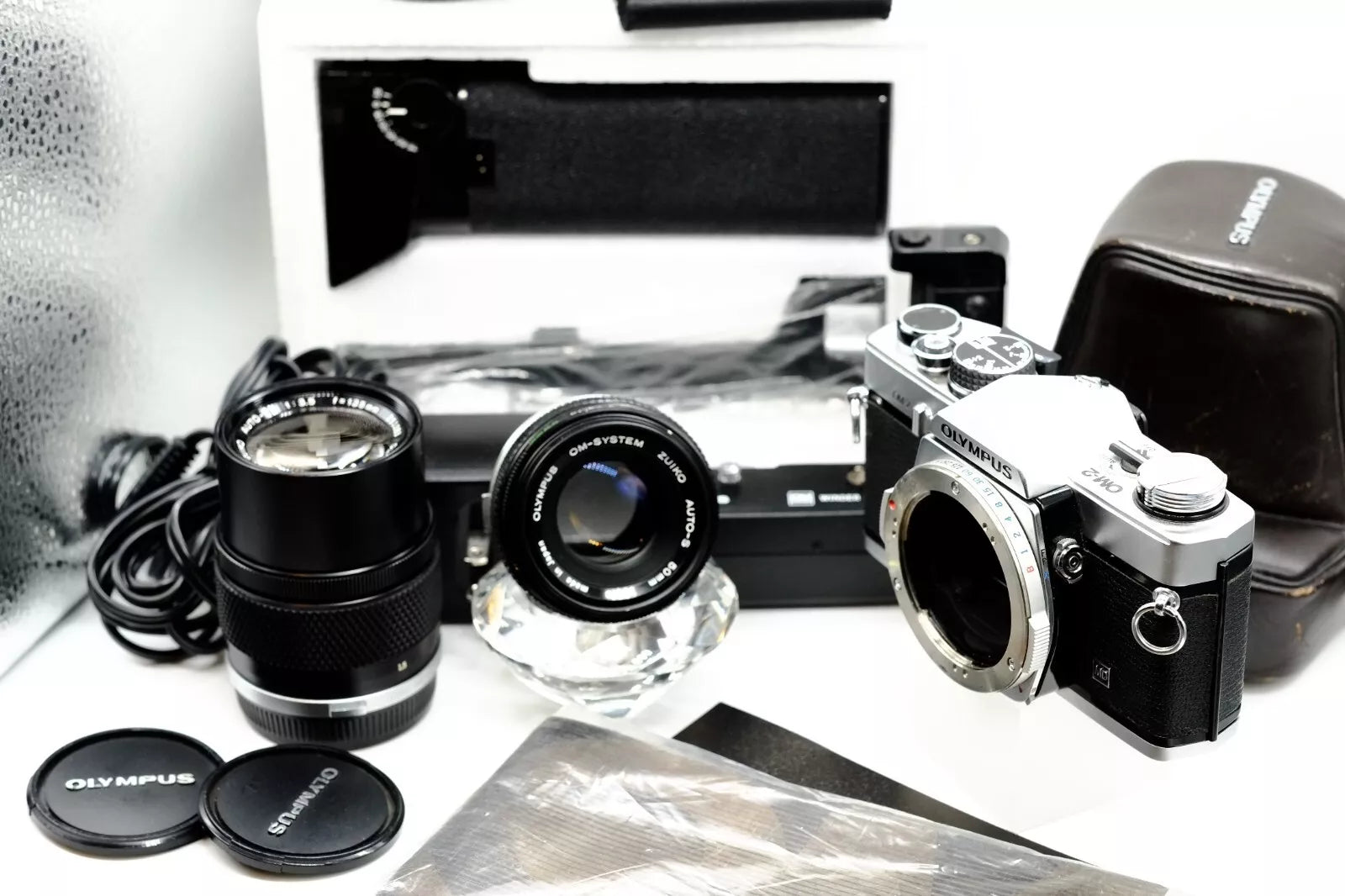 Olympus OM-2 + OLYMPUS ZUIKO 50mm 135mm + Accessories * NEW LIGHT SEALS