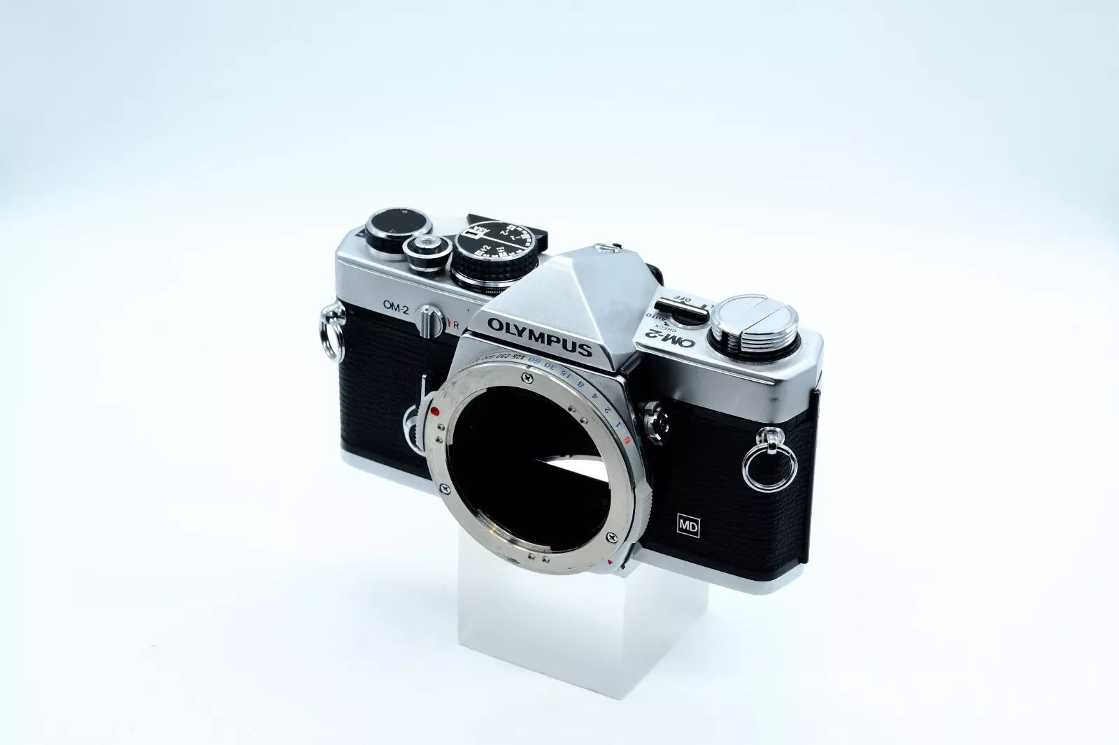 Olympus OM-2 + OLYMPUS ZUIKO 50mm 135mm + Accessories * NEW LIGHT SEALS