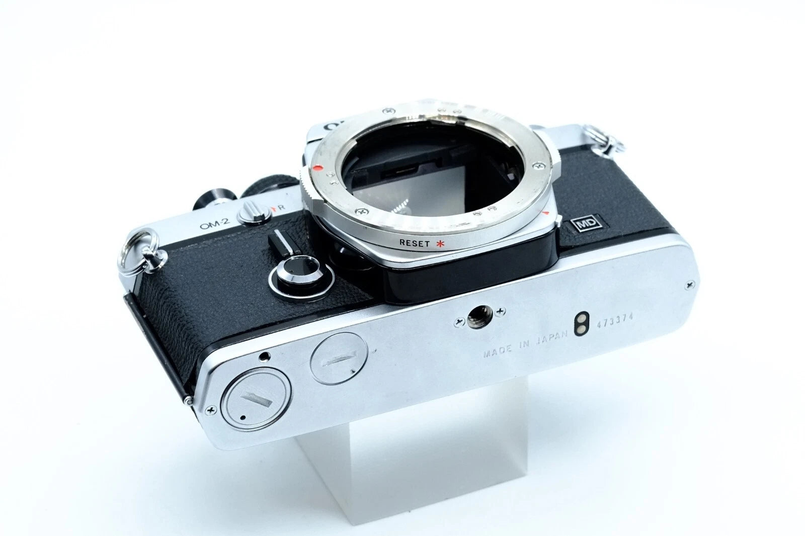 Olympus OM-2 + OLYMPUS ZUIKO 50mm 135mm + Accessories * NEW LIGHT SEALS