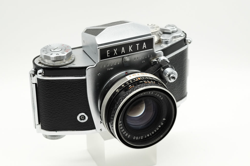 Ihagee Exakta Varex IIa 35mm SLR Film Camera with Zeiss Pancolar 50mm F/2 Lens