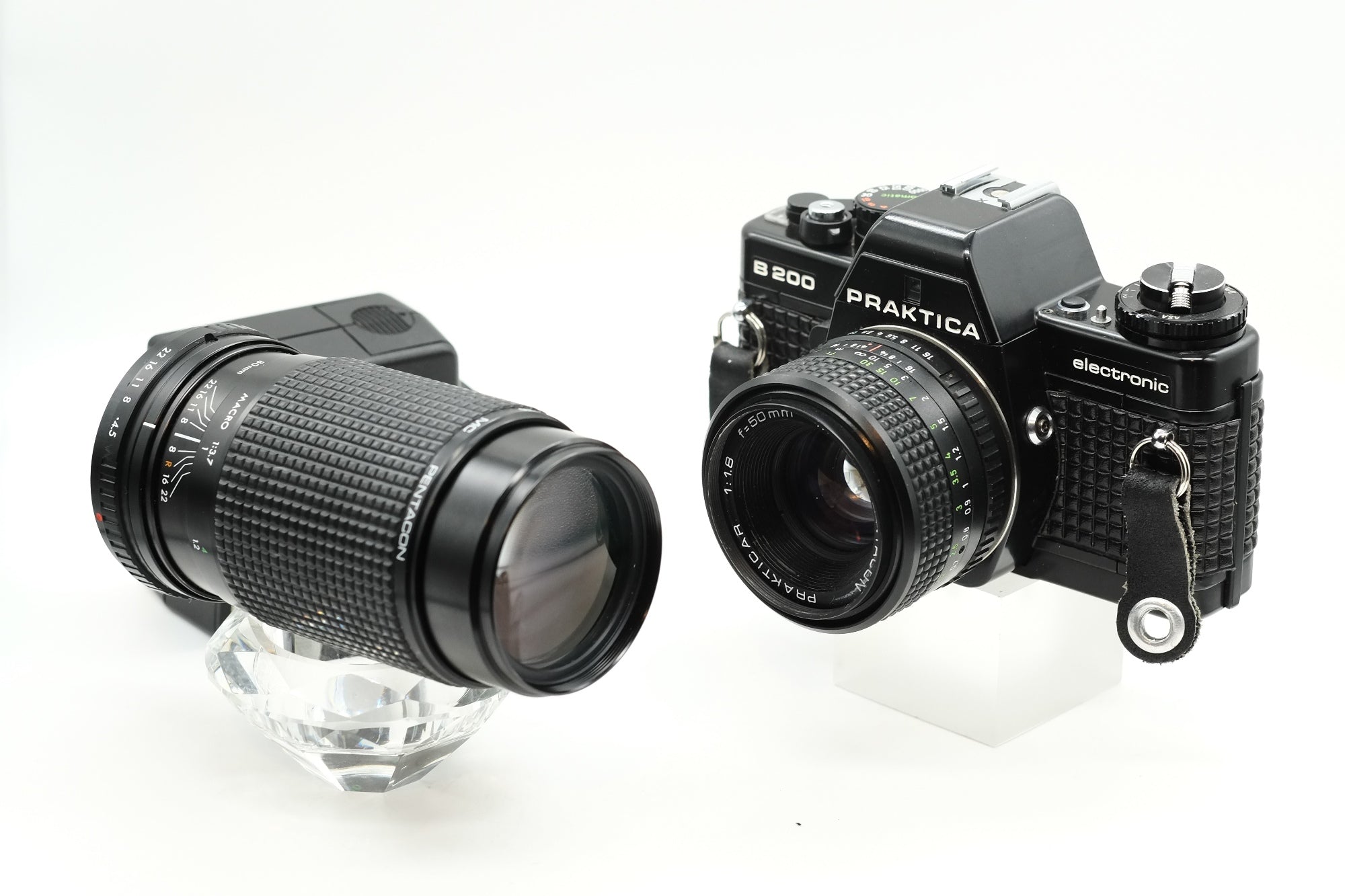 Vintage Praktica B200 Pentacon Film SLR 35mm PB Mount Camera + 50mm + 70-210mm