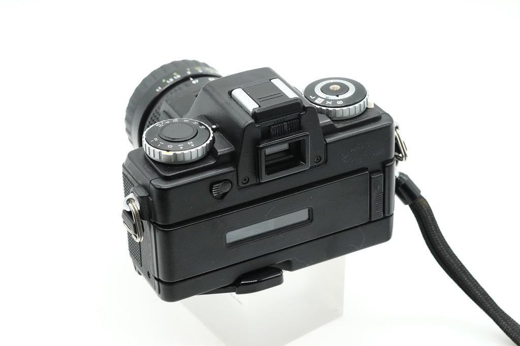 Minolta 110 Zoom SLR Mark II 110 film camera + 2 x Films rolls
