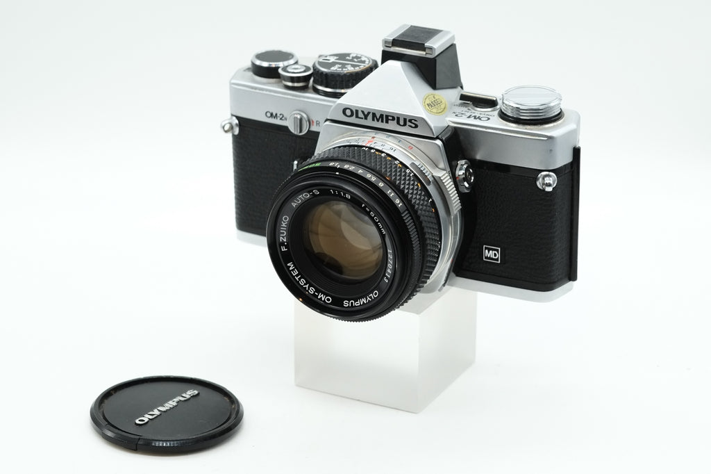 Olympus OM-2n + OLYMPUS ZUIKO 50mm & 135mm + Accessories
