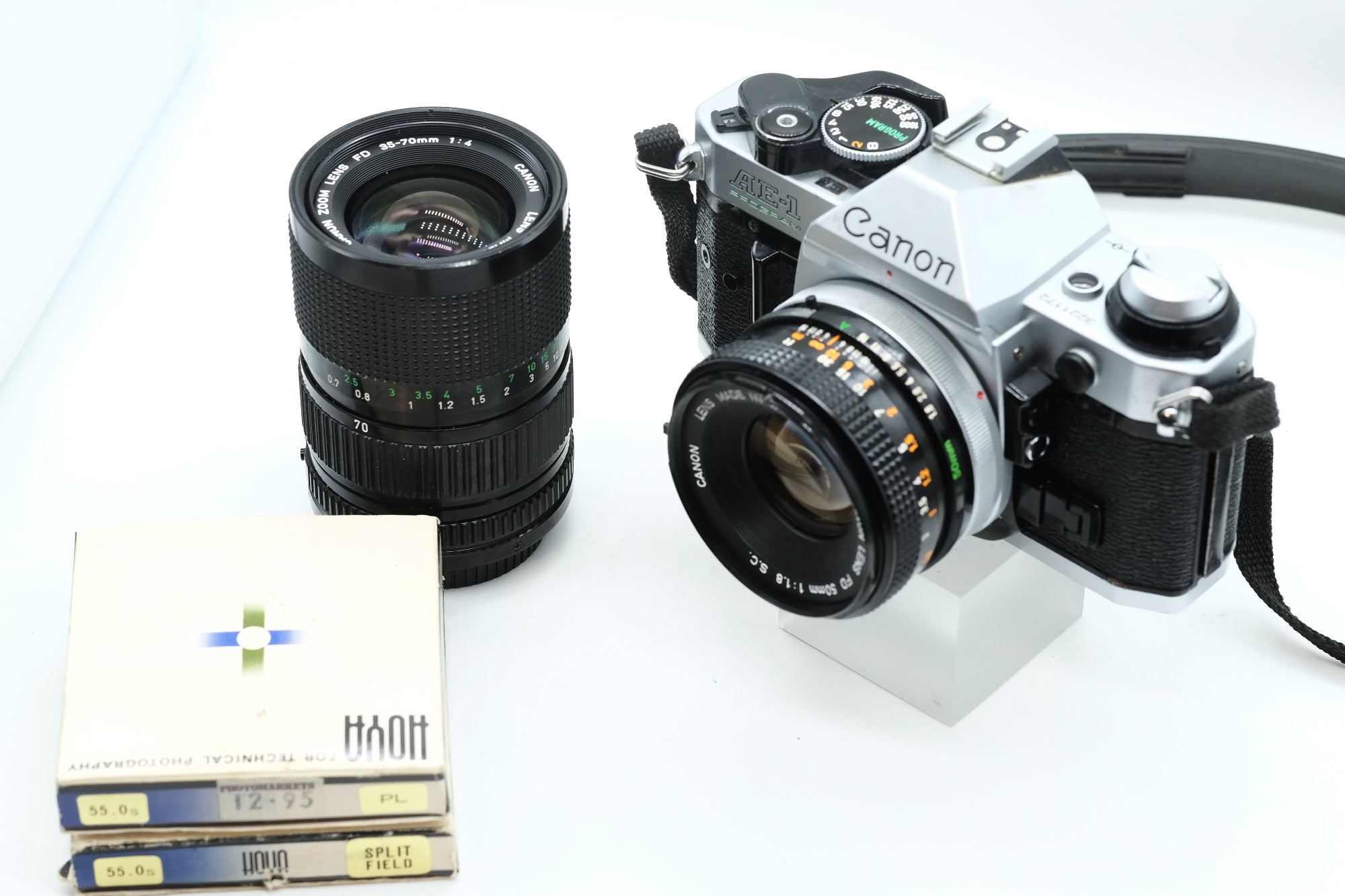 Canon AE-1 PROGRAM + FD Canon 50mm 1.8 S.C. + CANON 35-70mm F/4