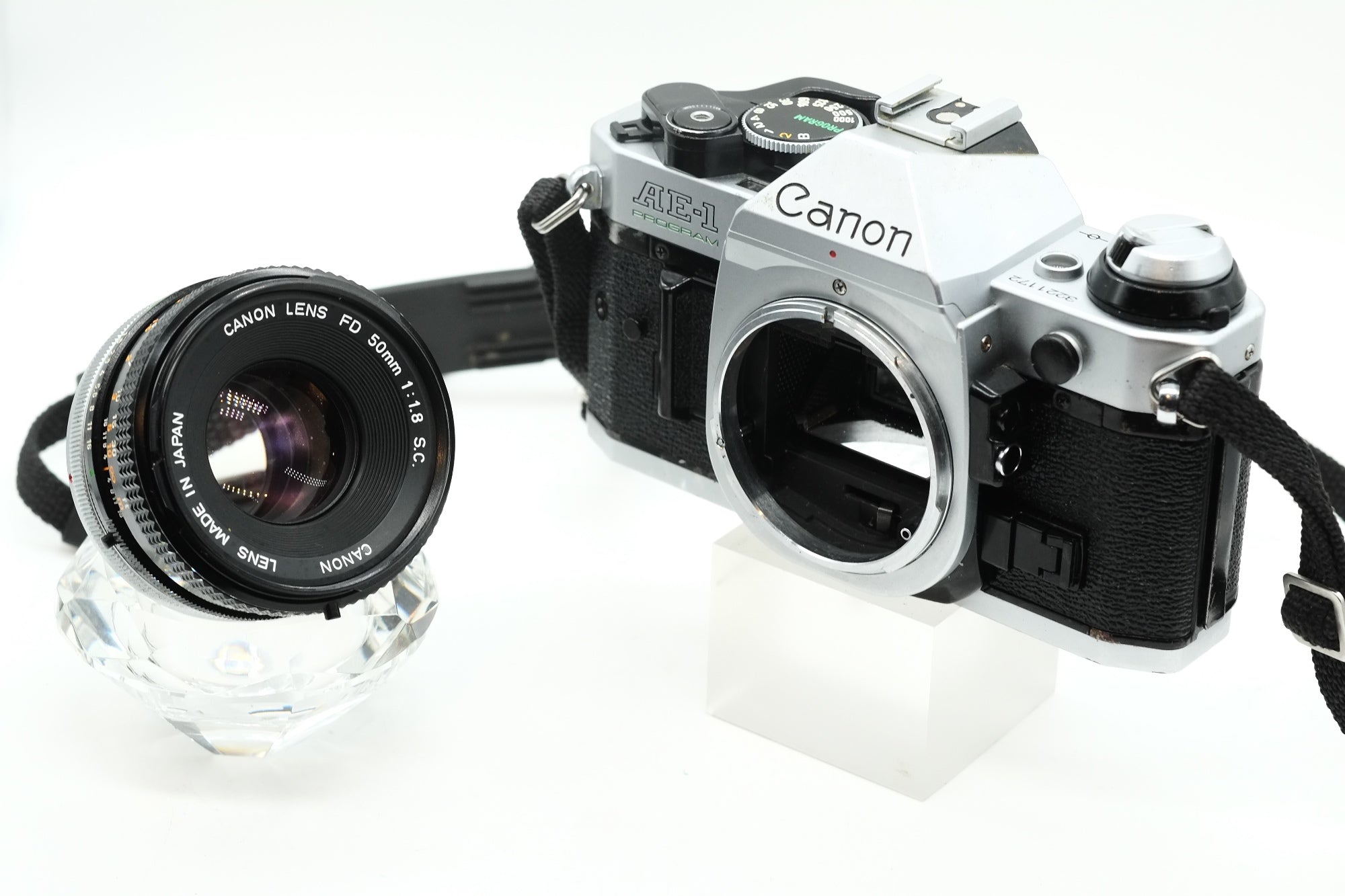 Canon AE-1 PROGRAM + FD Canon 50mm 1.8 S.C. + CANON 35-70mm F/4