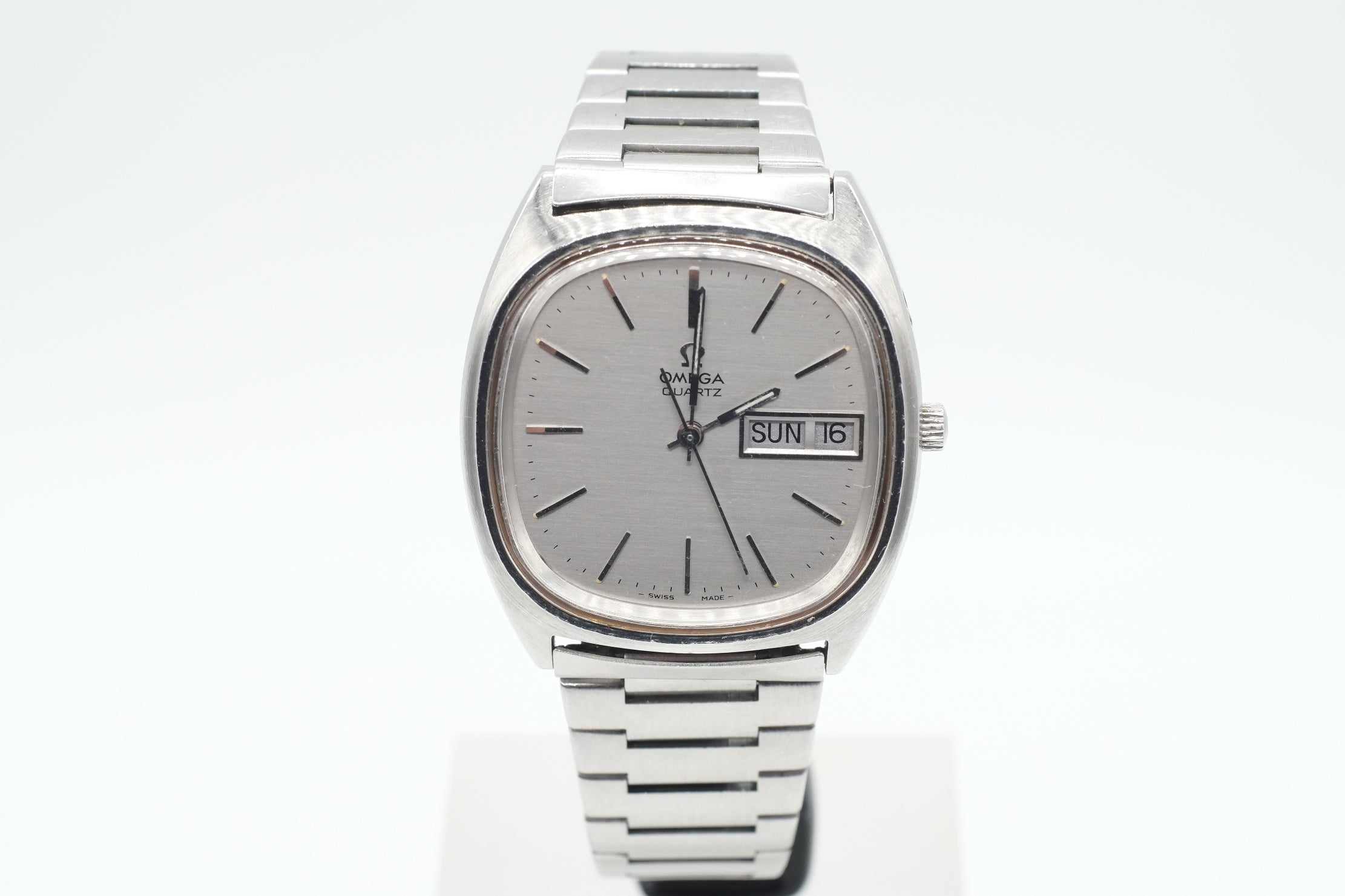 * VGC * 1976 Omega Geneve Quartz ST 196.0066 Cal 1310 + Bracelet 1202