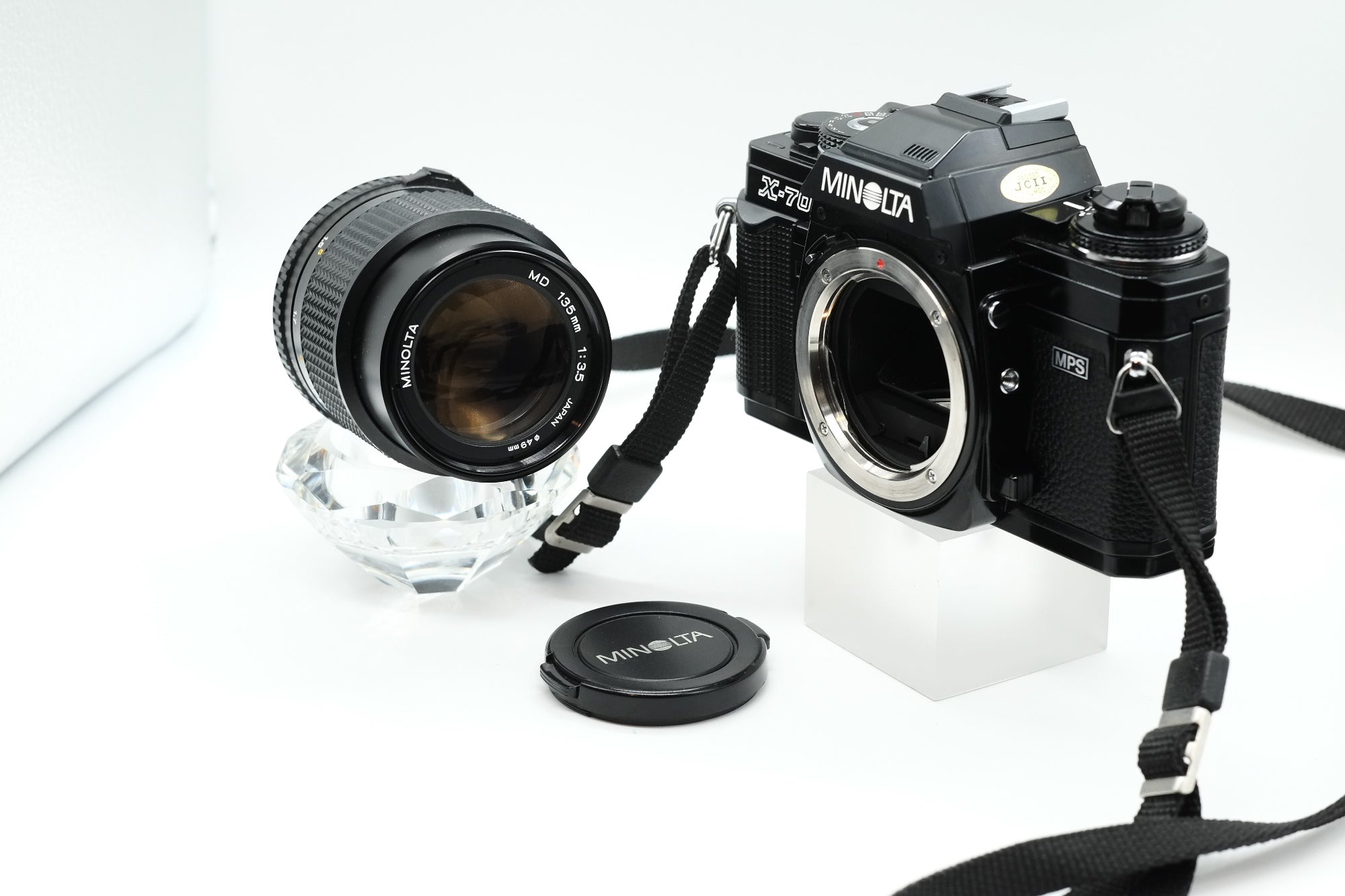 *** NEAR MINT *** MINOLTA X-700 + MINOLTA MD 135 F/3.5