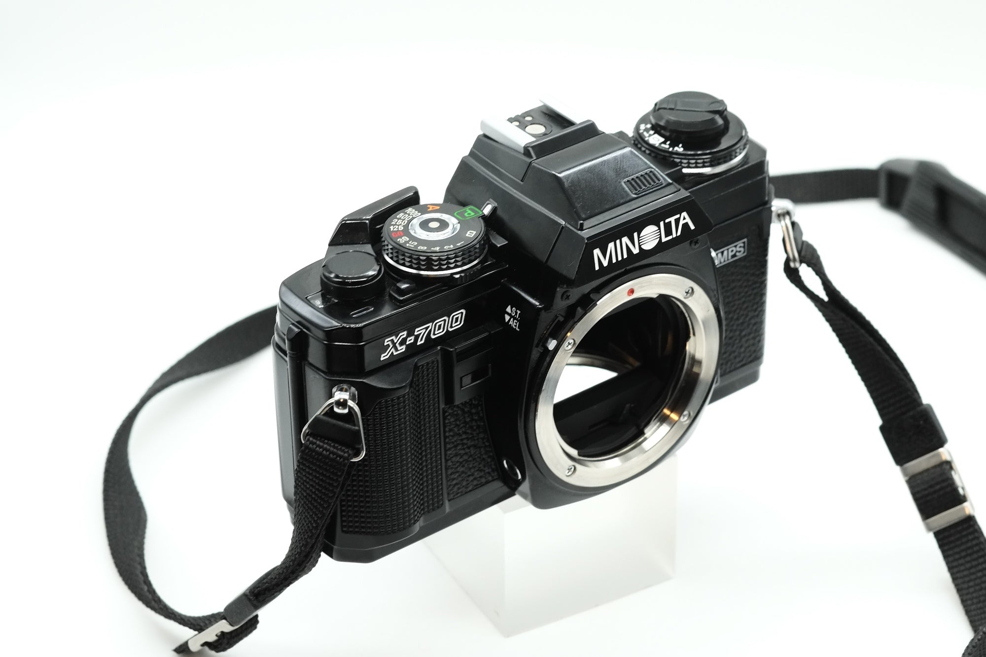 *** NEAR MINT *** MINOLTA X-700 + MINOLTA MD 135 F/3.5