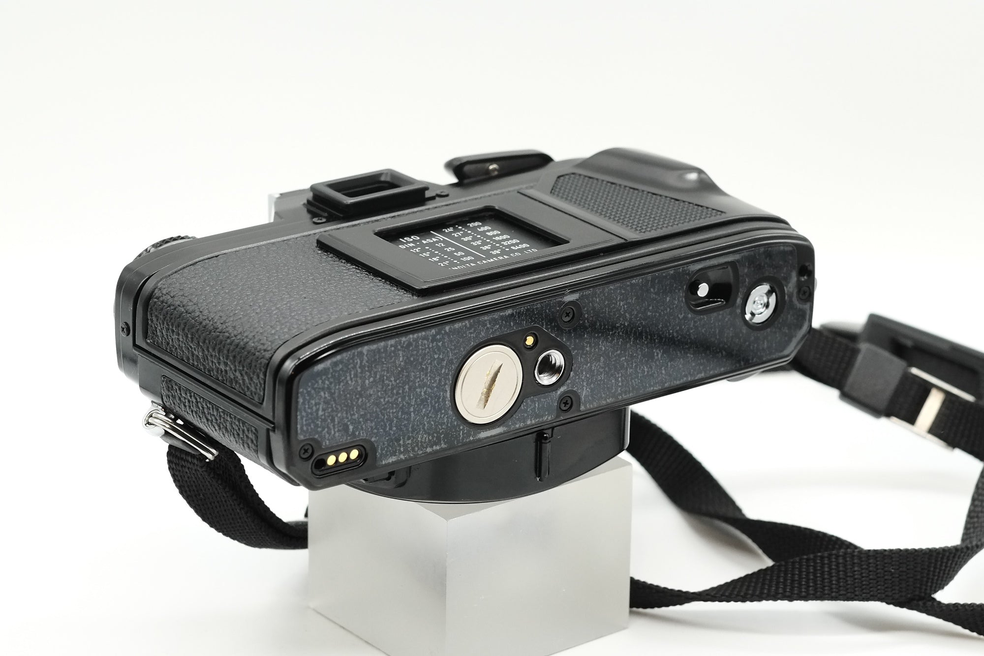 *** NEAR MINT *** MINOLTA X-700 + MINOLTA MD 135 F/3.5