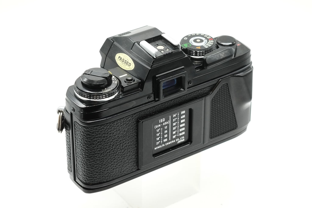 *** EXCELLENT *** MINOLTA X-700 + MINOLTA MD 50mm F/2 * NEW LIGHT SEALS