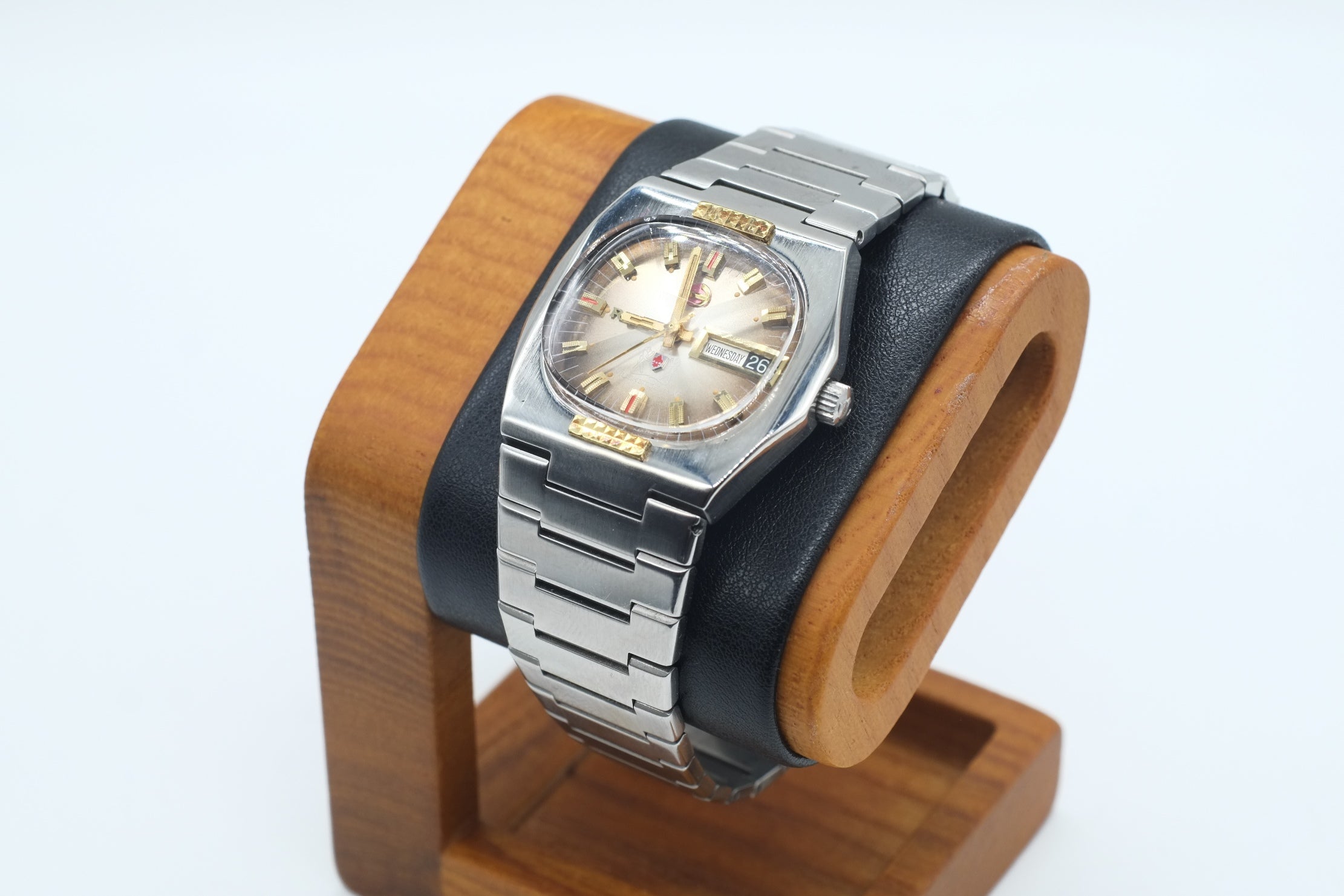 * Excellent * Serviced Vintage Rado Musketeer IV Automatic Cal 2798  *