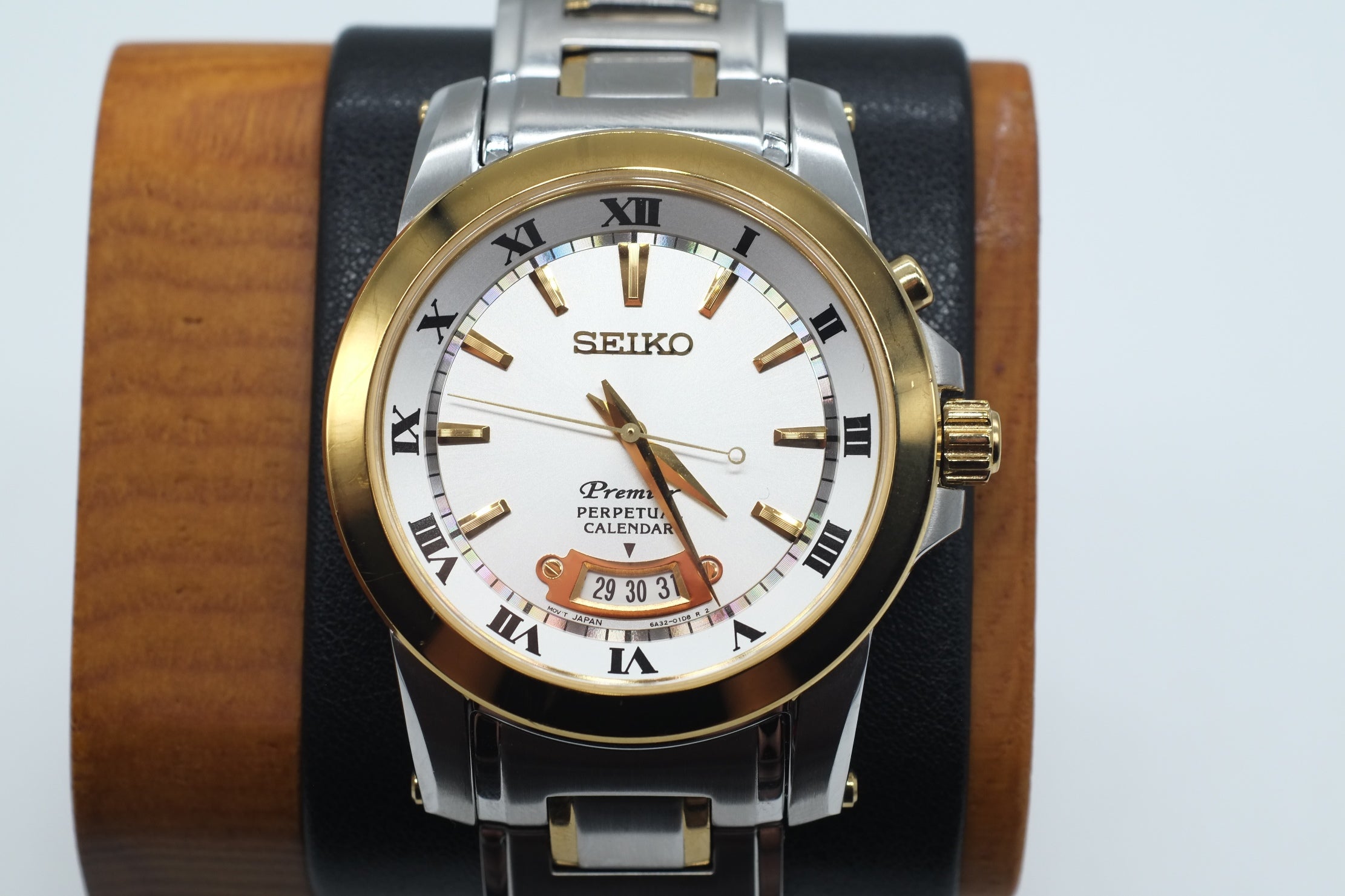 * MINT * SEIKO PREMIER PERPETUAL CALENDAR Men's WRISTWATCH Quartz Ref. 6A32-00X0