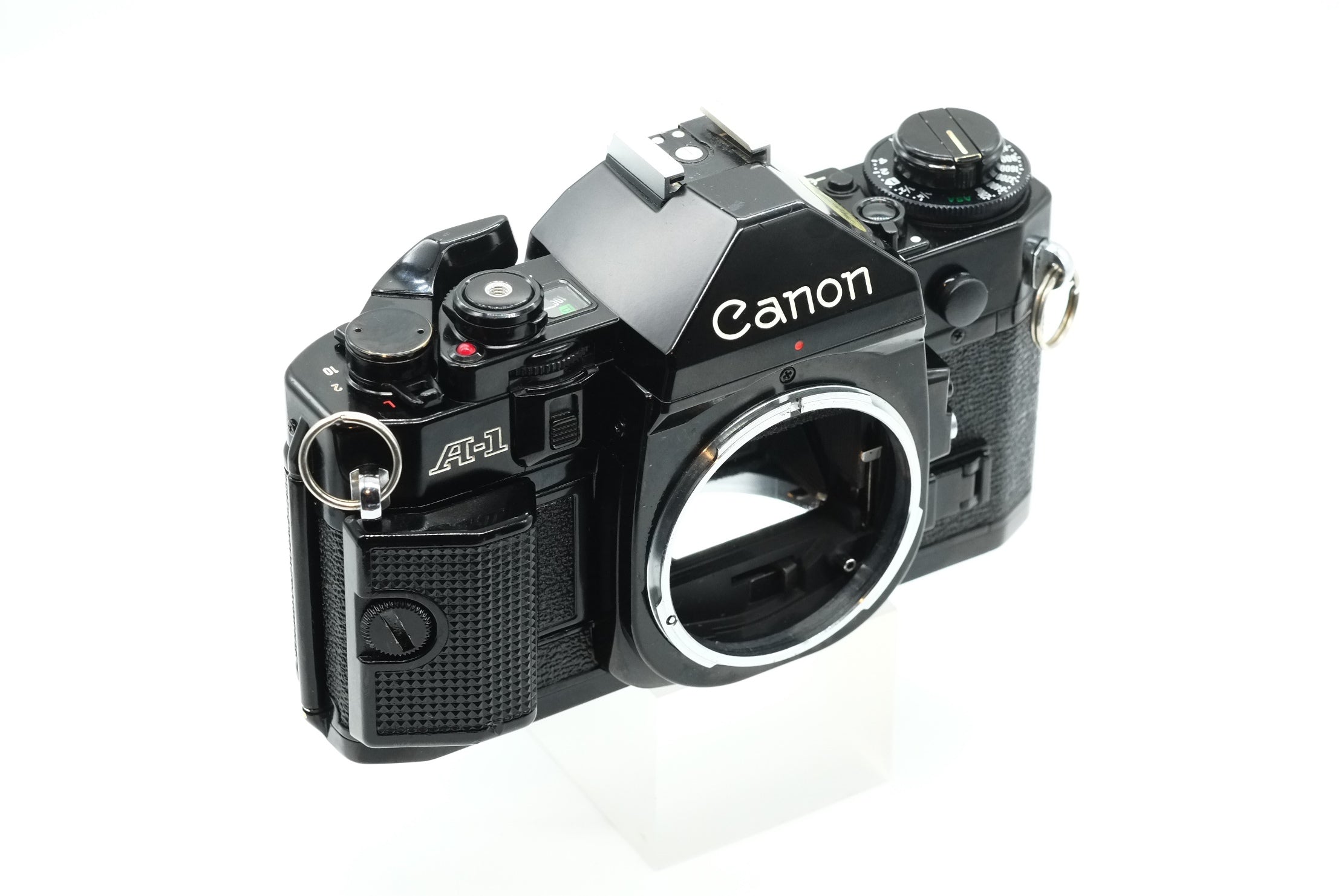 * EXCELLENT * Canon A-1 + Canon FD 50mm + Canon 28mm + 200mm NEW LIGHT SEALS