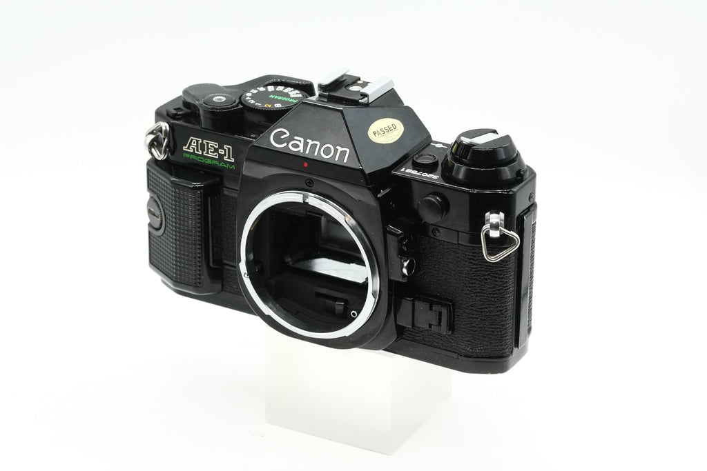 * VGC * Canon AE-1 PROGRAM + FD Canon 50mm F/1.8  28mm F/2.8 70-210 F/4