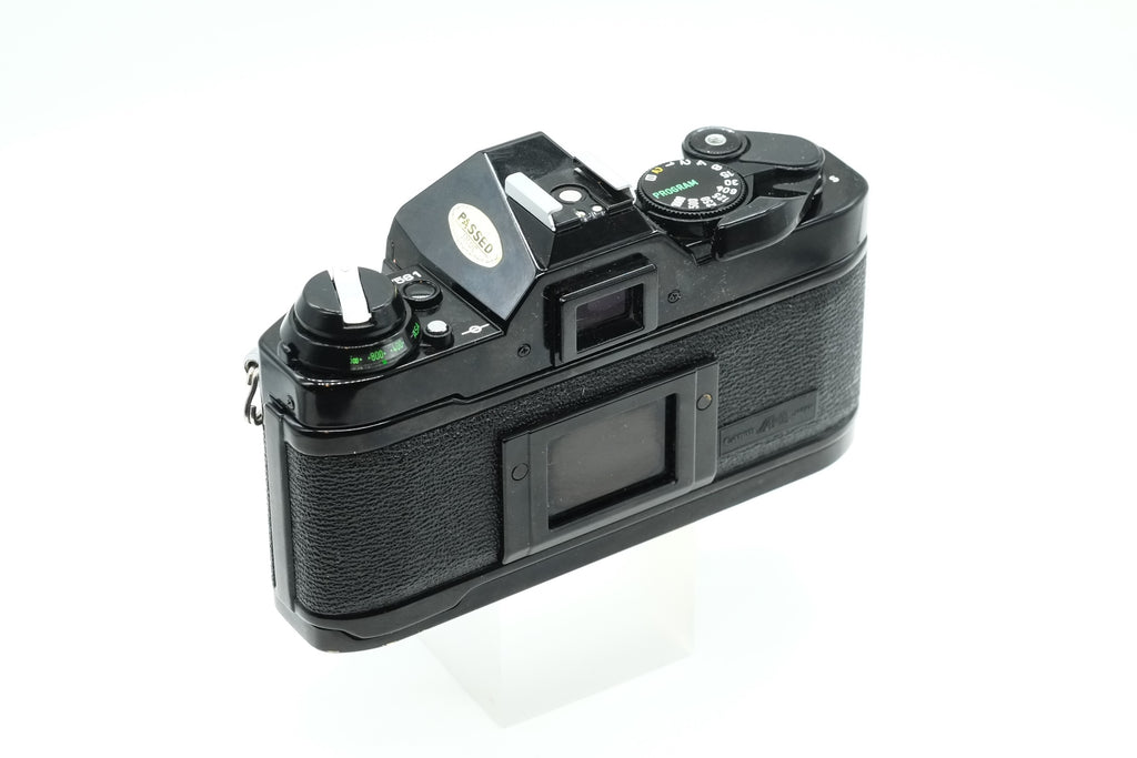 * VGC * Canon AE-1 PROGRAM + FD Canon 50mm F/1.8  28mm F/2.8 70-210 F/4