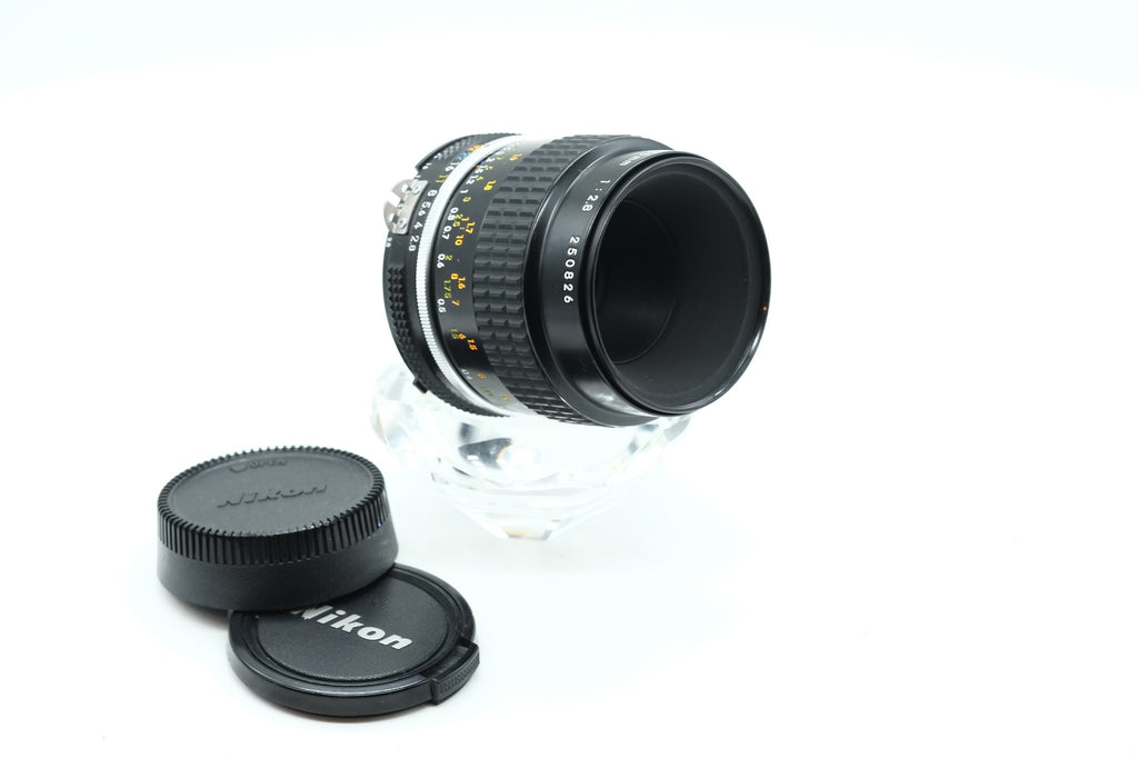 *** Excellent *** AIs NIKON Micro-Nikkor 55mm 2.8 - Macro -
