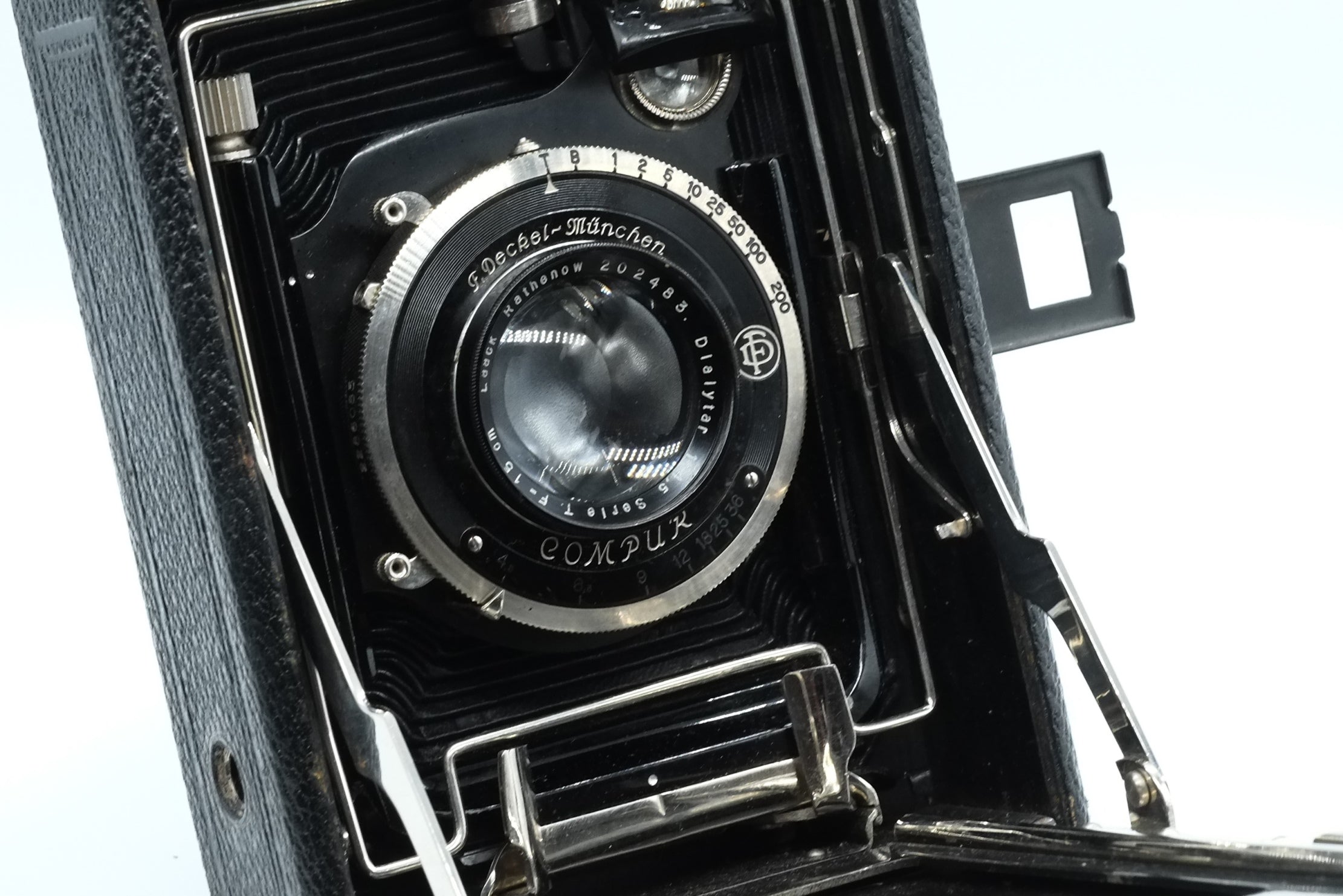 1920 Folding Camera by F.Deckel Munchen 9x12 Compur Laack Rathenow f=15cm 4.5