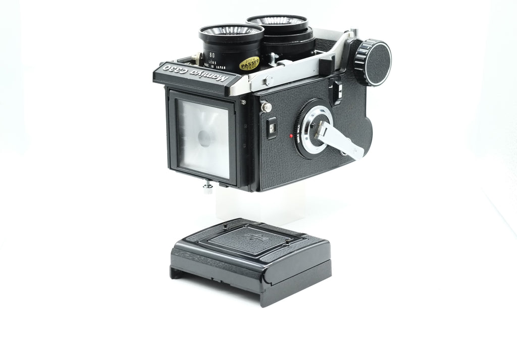 Mint Mamiya C330 Pro S & Mamiya Sekor 80mm F2.8
