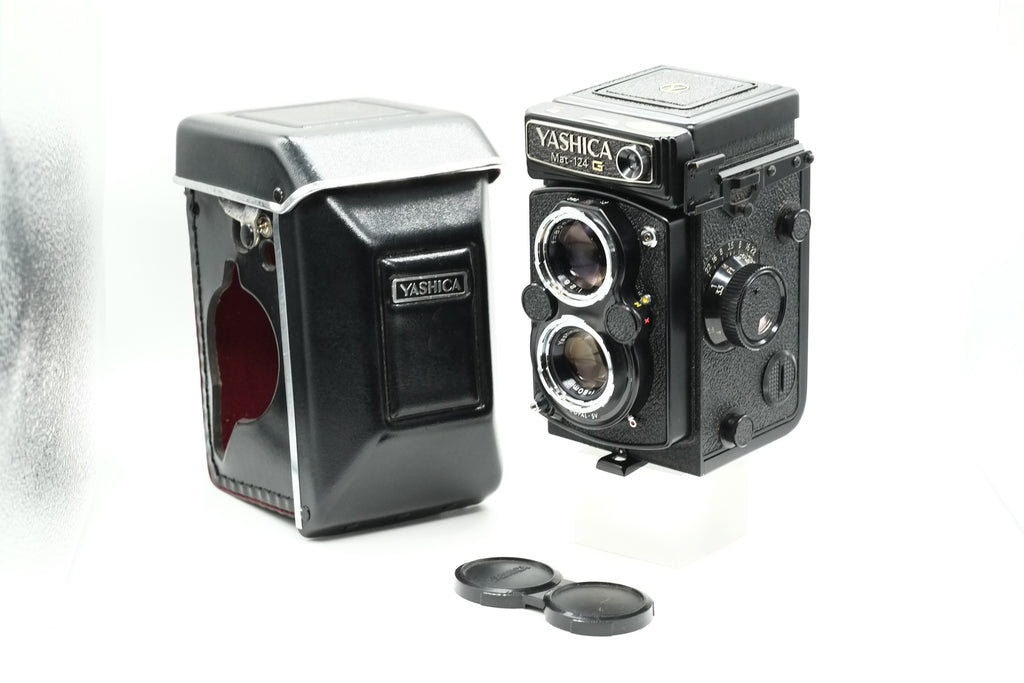 ** Mint ** Yashica Mat 124G * New Light Seals - Meter Works