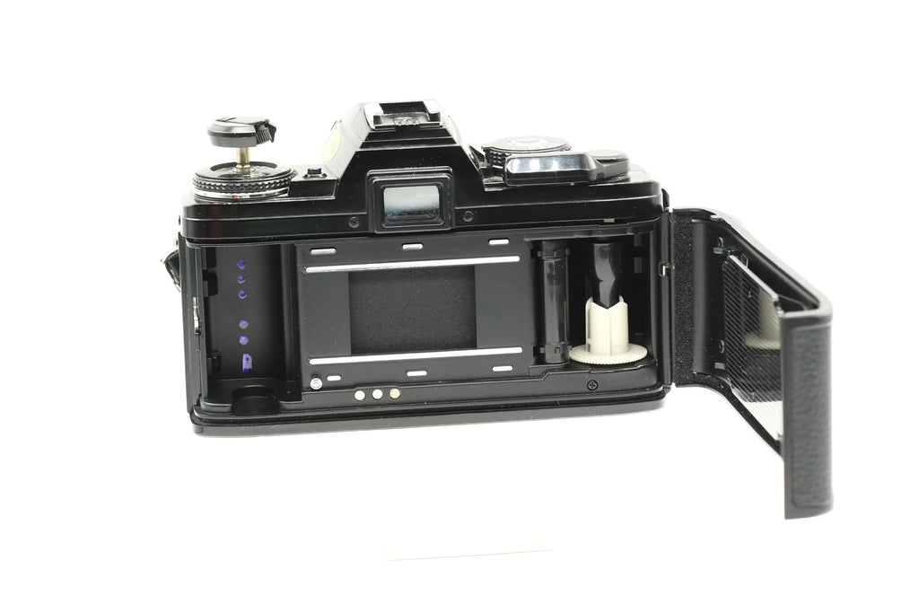 * VGC * MINOLTA X-700 + MD Rokkor 50mm F1.7 + Vivitar 24-48mm New Light Seals