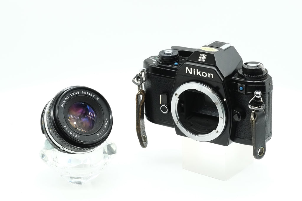 NIKON EM + NIKON SERIES E 50mm 1.8