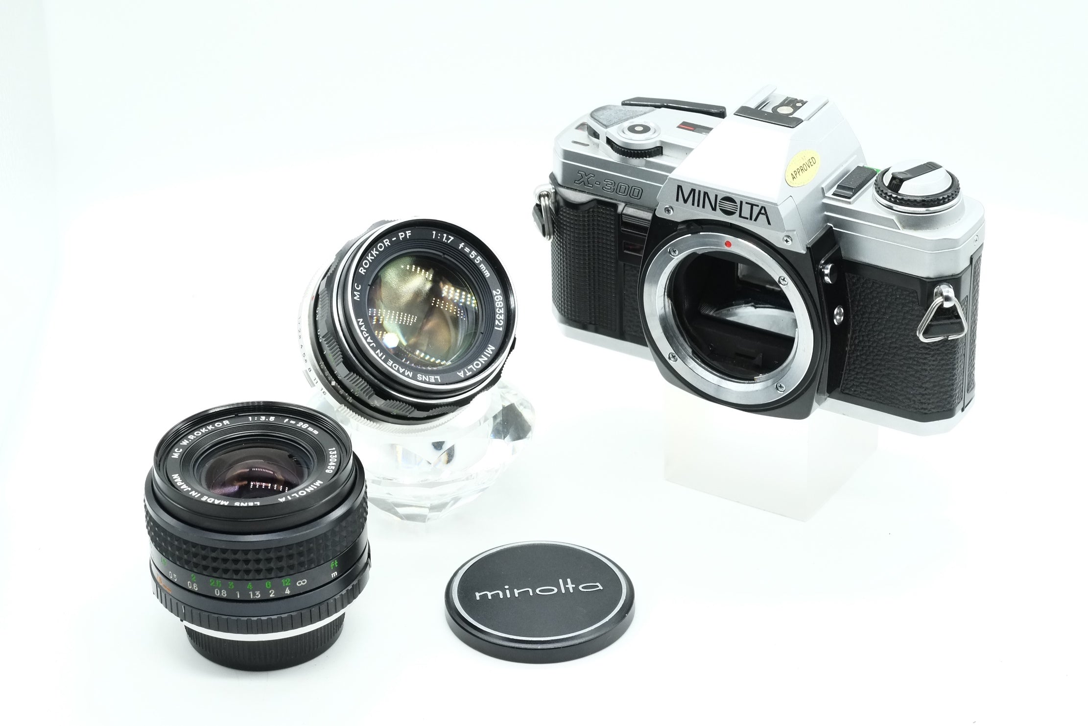 MINOLTA X-300 + MC ROKKOR-PF 55mm F1.7 + MC W.ROKKOR 28mm 3.5 * NEW LIGHT SEALS