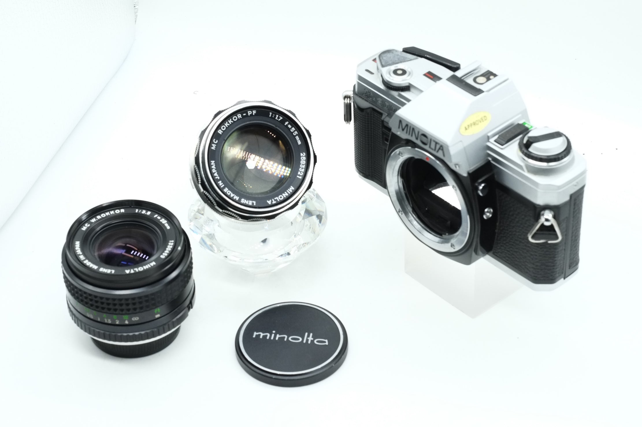 MINOLTA X-300 + MC ROKKOR-PF 55mm F1.7 + MC W.ROKKOR 28mm 3.5 * NEW LIGHT SEALS