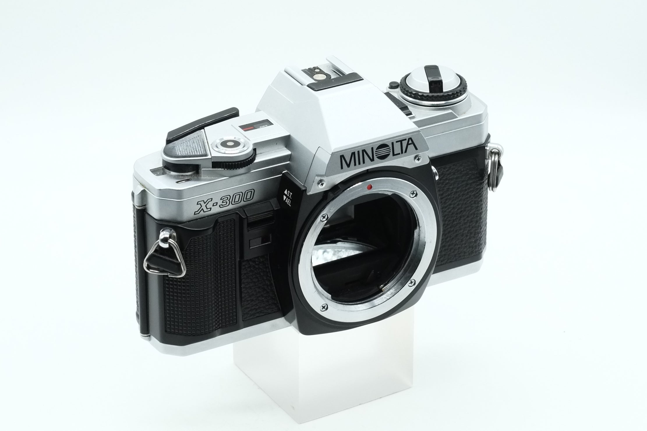MINOLTA X-300 + MC ROKKOR-PF 55mm F1.7 + MC W.ROKKOR 28mm 3.5 * NEW LIGHT SEALS