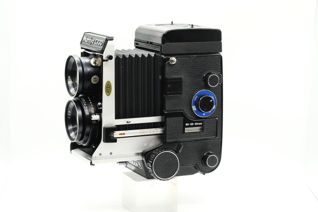Mamiya C330 Pro S & Mamiya Sekor 80mm F/2.8 * New Light Seals