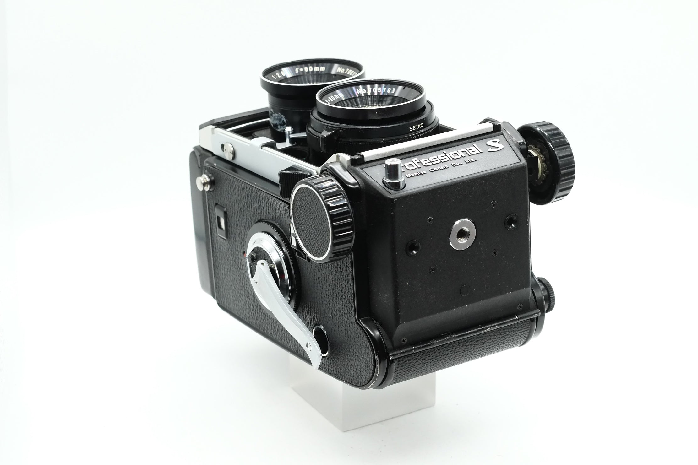 Mamiya C330 Pro S & Mamiya Sekor 80mm F/2.8 * New Light Seals