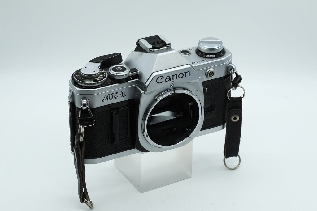 Canon AE-1 + FD Canon 50mm 1.8
