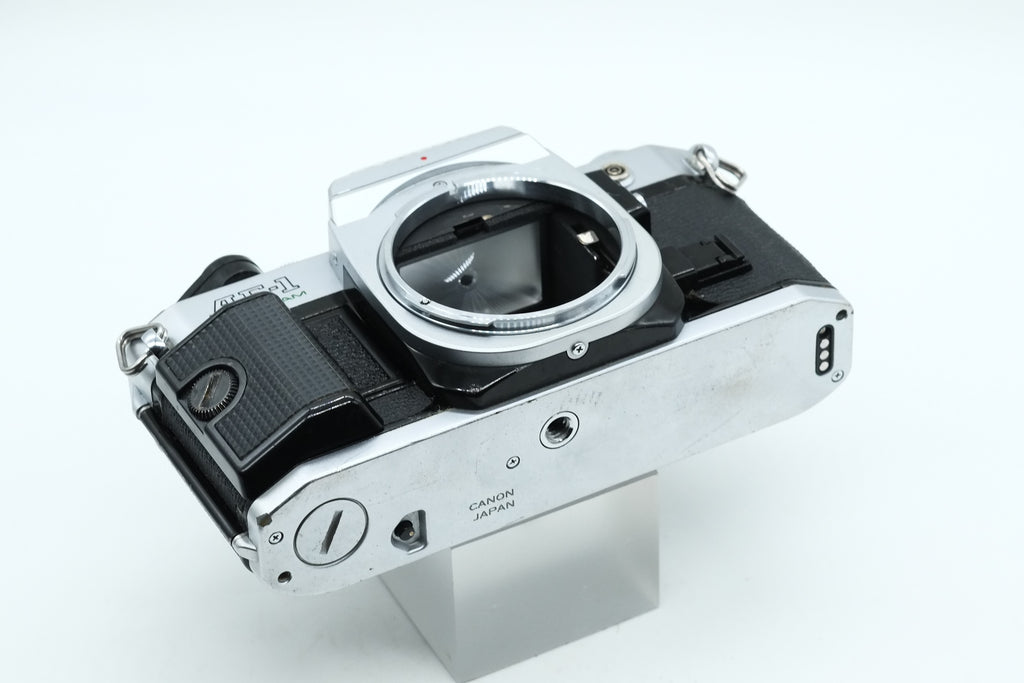 * VGC * Canon AE-1 PROGRAM + FD Canon 50mm F/1.8  28mm F/2.8 70-150 F/4.5 WINDER
