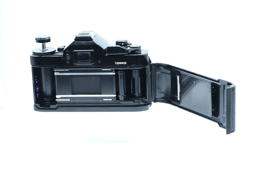 * VGC * Canon A-1 + Canon FD 50mm 1.8 + Canon 28mm  Canon 135mm & Motor Drive MA* NEW LIGHT SEALS