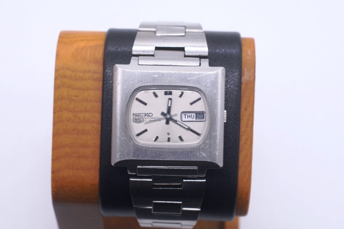 * Excellent * SEIKO 6119-5401 Automatic Day Date TV