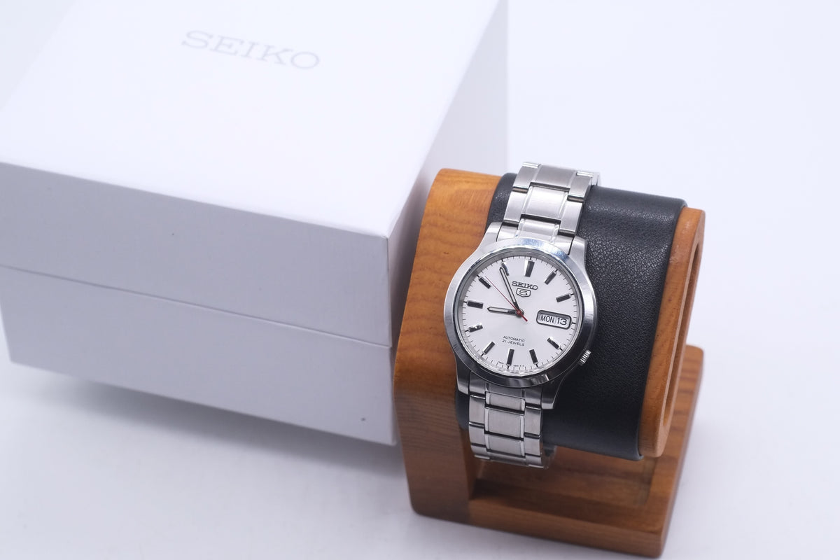 * MINT * Seiko 5 7S26-02J0 Automatic 21J Sunduds Dial Day/Date Seiko Bracelet