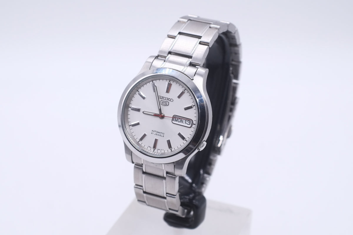 * MINT * Seiko 5 7S26-02J0 Automatic 21J Sunduds Dial Day/Date Seiko Bracelet