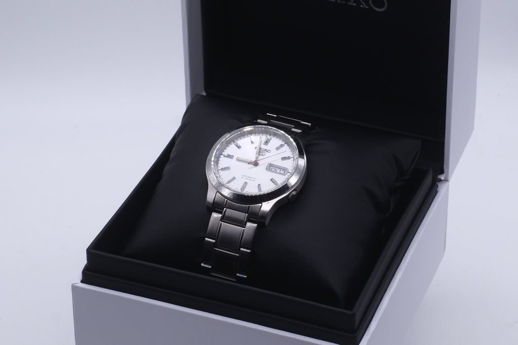 * MINT * Seiko 5 7S26-02J0 Automatic 21J Sunduds Dial Day/Date Seiko Bracelet