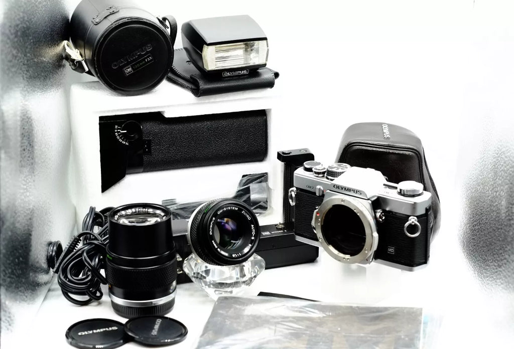 Olympus OM-2 + OLYMPUS ZUIKO 50mm 135mm + Accessories * NEW LIGHT SEALS